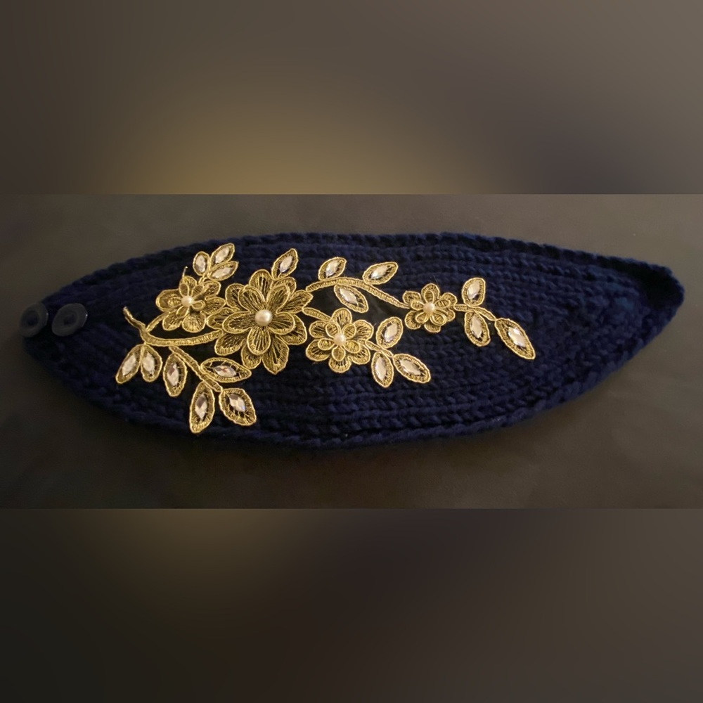 New Head and Ears Knit Warmer
